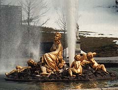 linderfount.jpg - 12211 Bytes