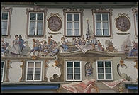 paintedbldg.jpg - 9648 Bytes